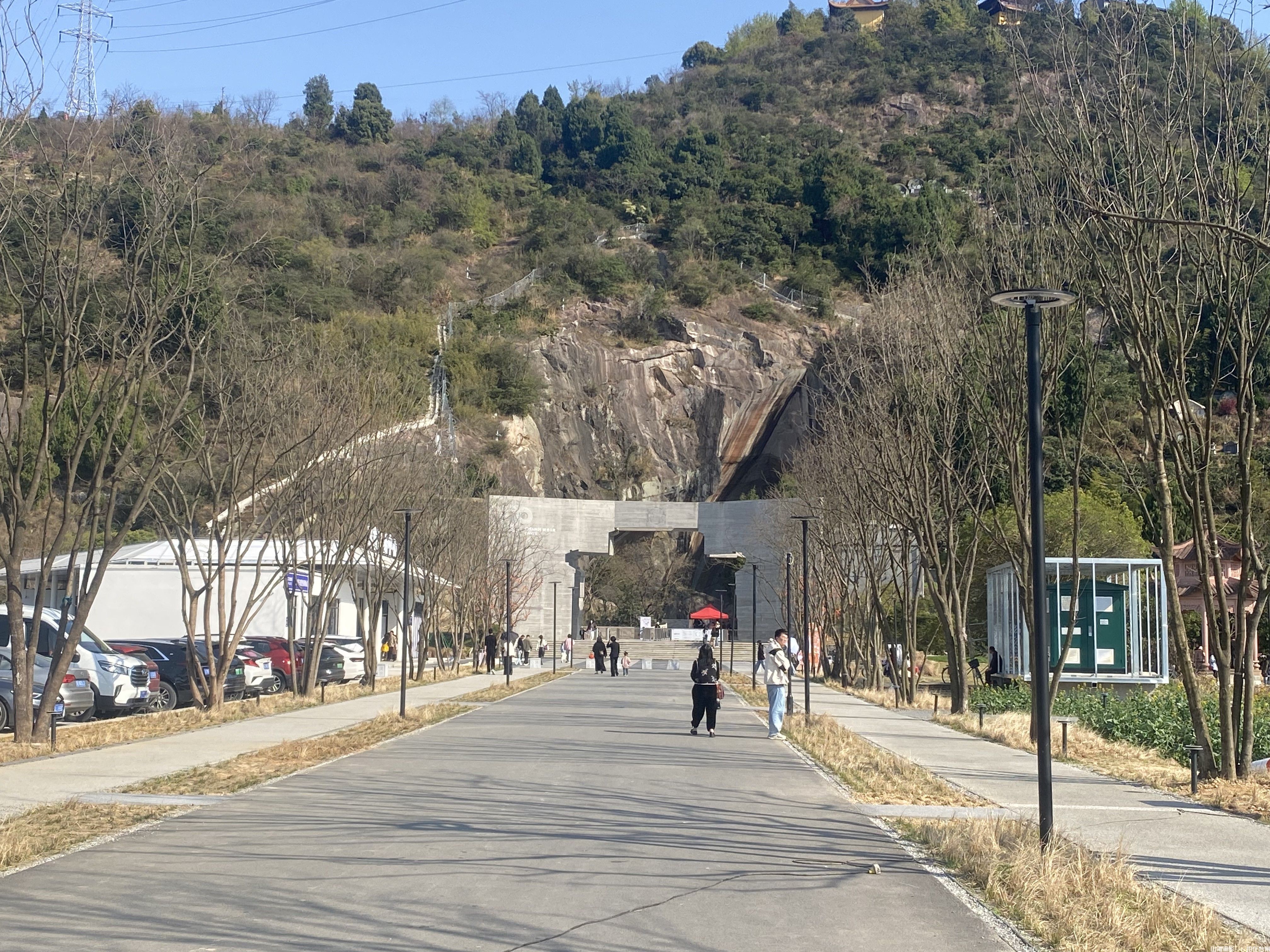 探秘千年斧凿·光影秘境启新章——黄岩石窟影视外景地巡礼(图1)