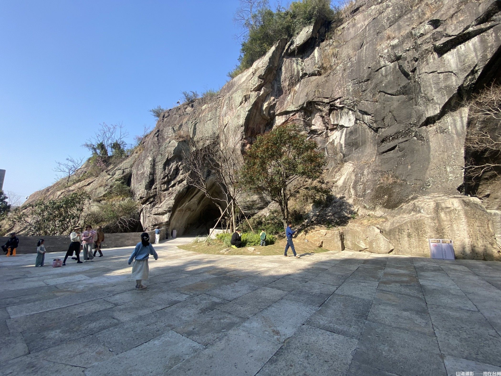 探秘千年斧凿·光影秘境启新章——黄岩石窟影视外景地巡礼(图3)