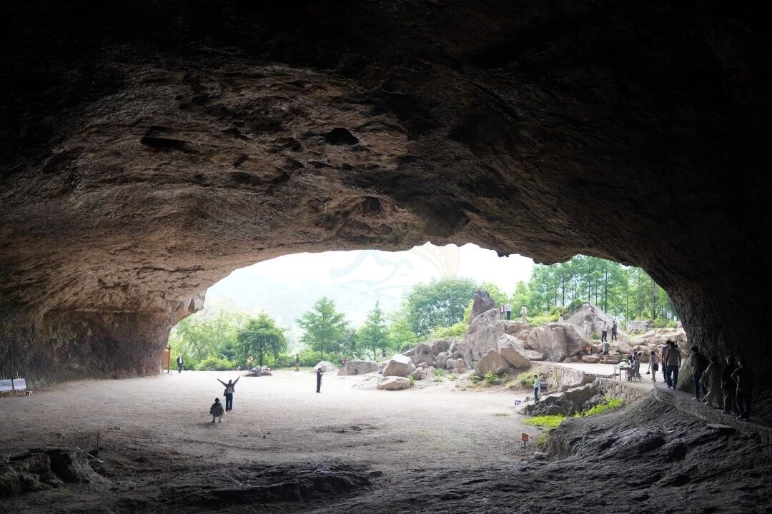 寒岩洞天：遗世独立的隐逸仙踪，光影台州的天然画境(图1)