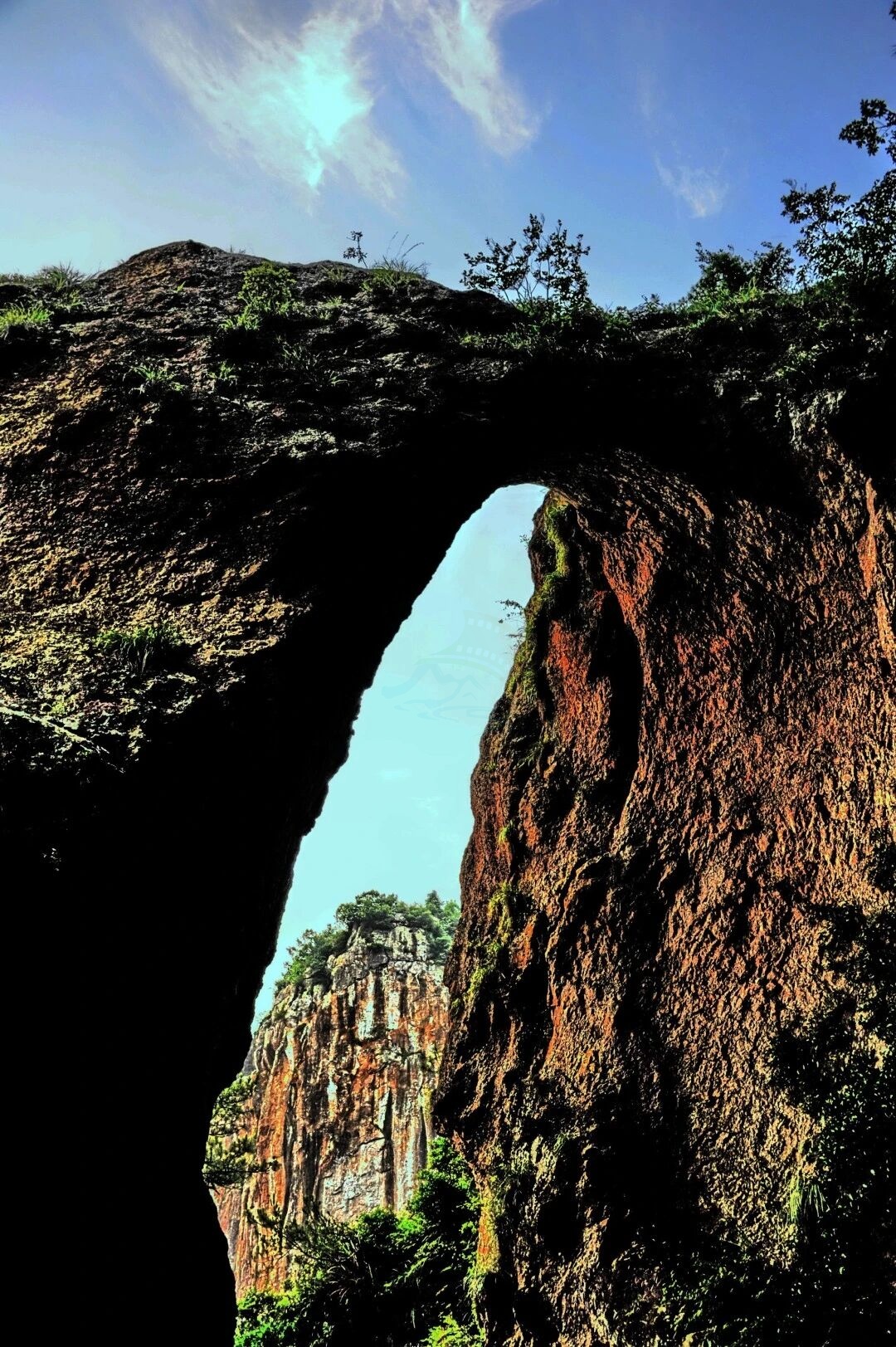 寒岩洞天：遗世独立的隐逸仙踪，光影台州的天然画境(图2)