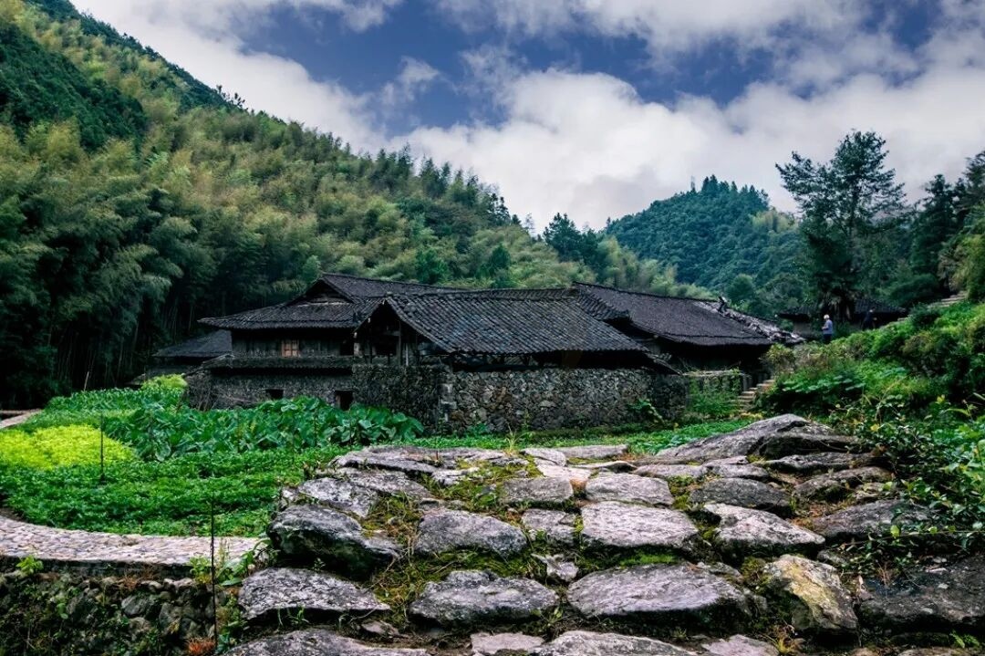 临海尤溪平坑・灰坑古村|明末廊房+康熙石拱，天然外景的“时光片场”(图5)