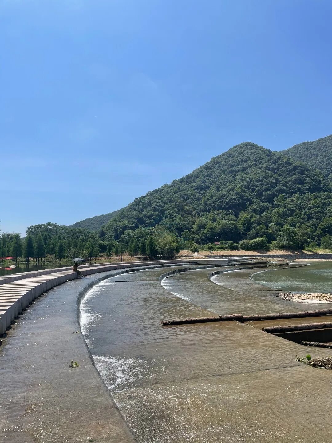 临海小芝溪下网红坝：“水韵+乡野”双buff的影视场景富矿(图4)