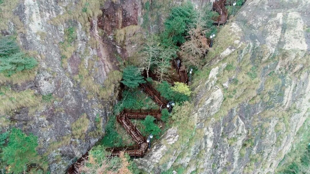 玉环芦浦百丈岩：309米山巅的“禅意光影场”(图8)