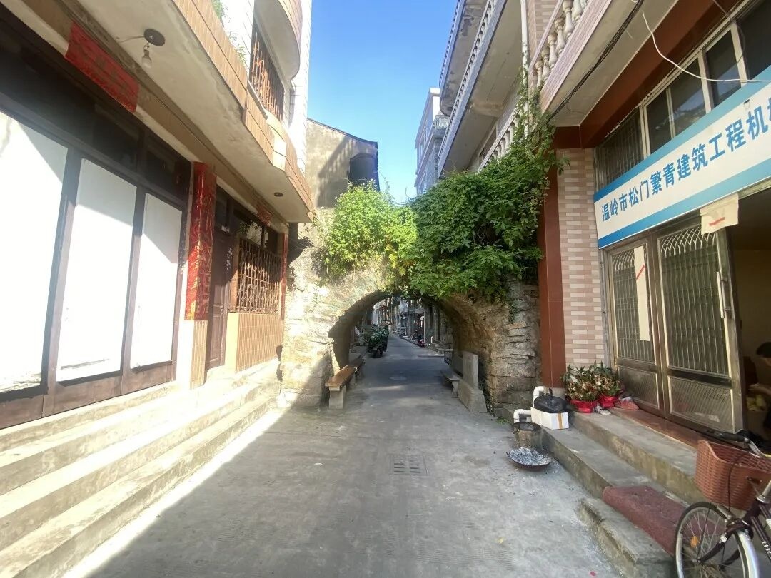 ：影视取景地｜松门老街：把“商贸古韵”焊在镜头里,800字解锁市井拍法(图4)