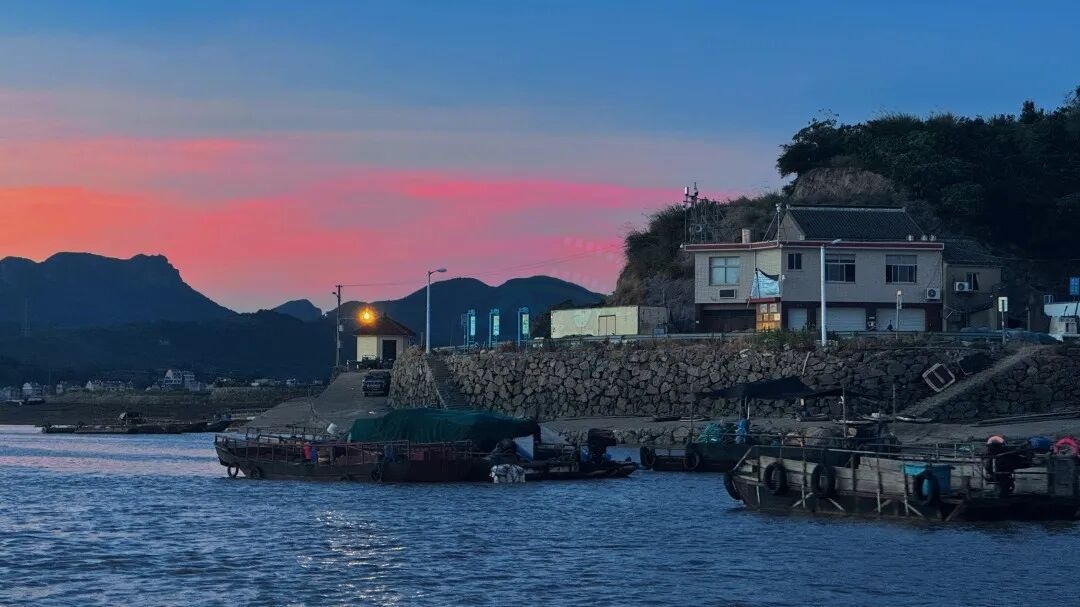 温岭坞根东门头村：蓝海褶皱里的“渔火影视叙事场”(图5)