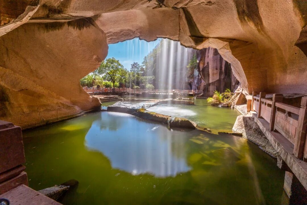 千年洞窟映光影 山海奇境铸荧屏——台州三门蛇蟠岛影视外景资源深度解析(图4) 千年洞窟映光影 山海奇境铸荧屏——台州三门蛇蟠岛影视外景资源深度解析(图4)