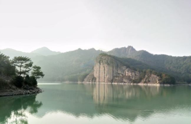 天台山麓·无极崖影——探秘福溪水库畔的影